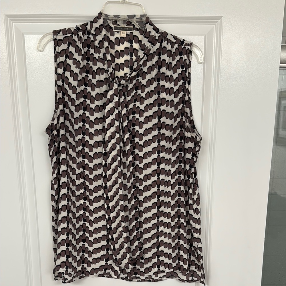 Pleione Black and White Sleeveless Blouse